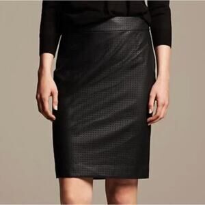 Banana Republic black vegan leather perforated skirt size 0